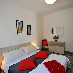 tagliamento-flat.hotelitalianriviera.com/
